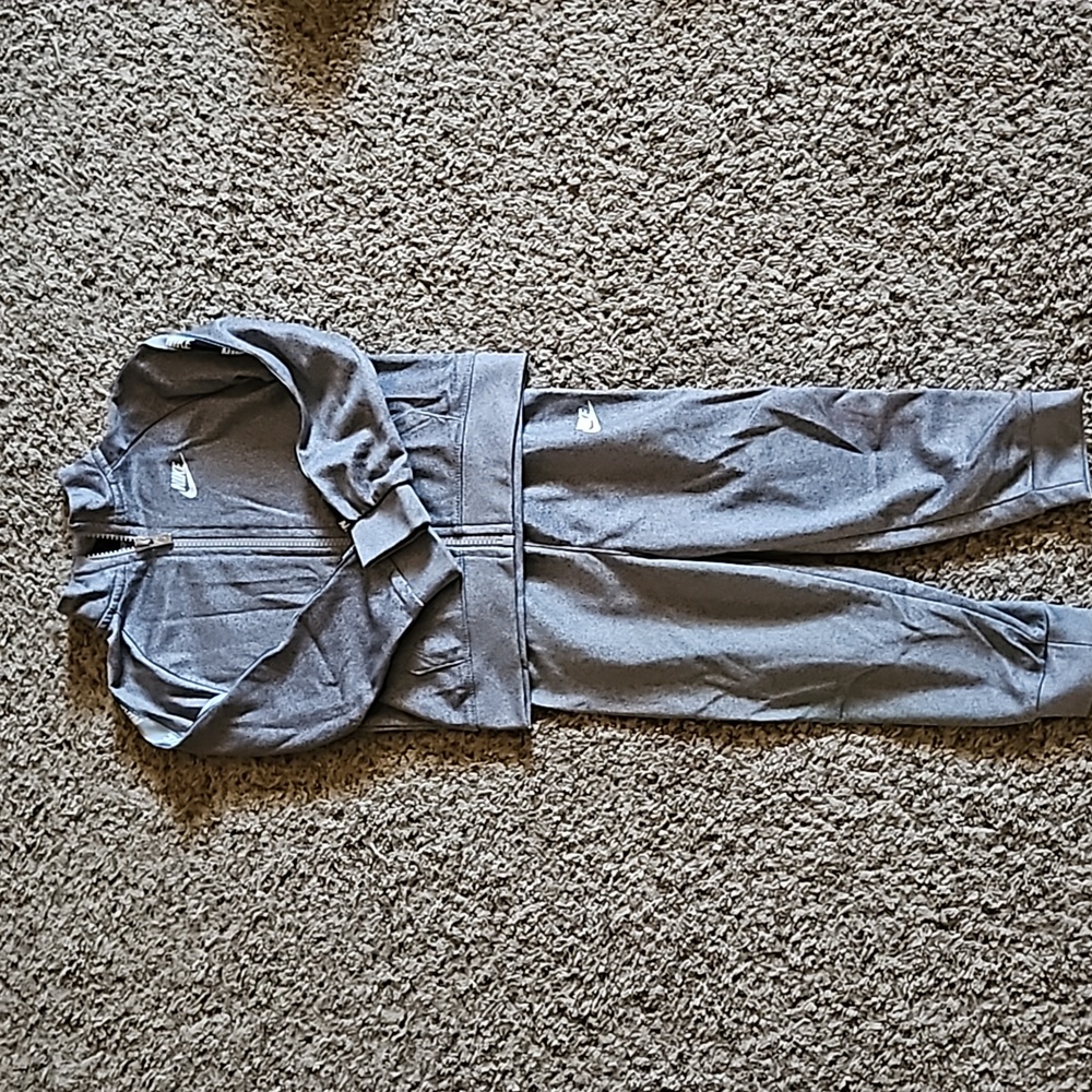 Boy Activewear sets - Picture 2 of 4